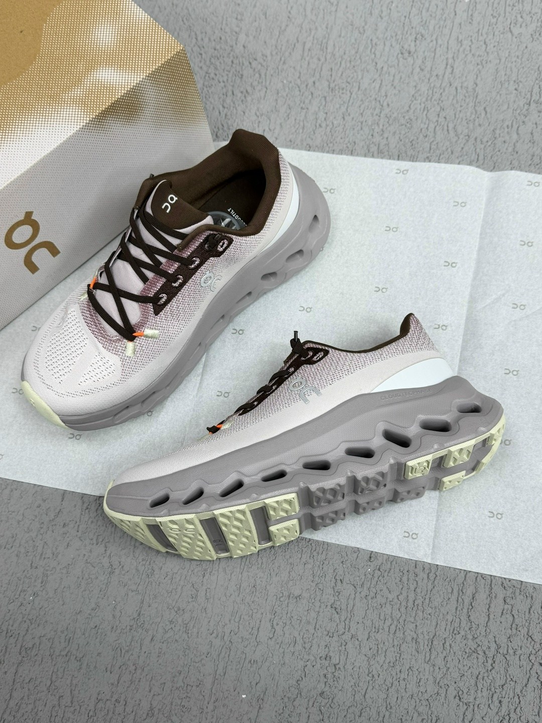 on running cloudtilt кроссовки,спортивные кроссовки,кроссовки оригинал,повседневные кроссовки,кроссовки женскиe