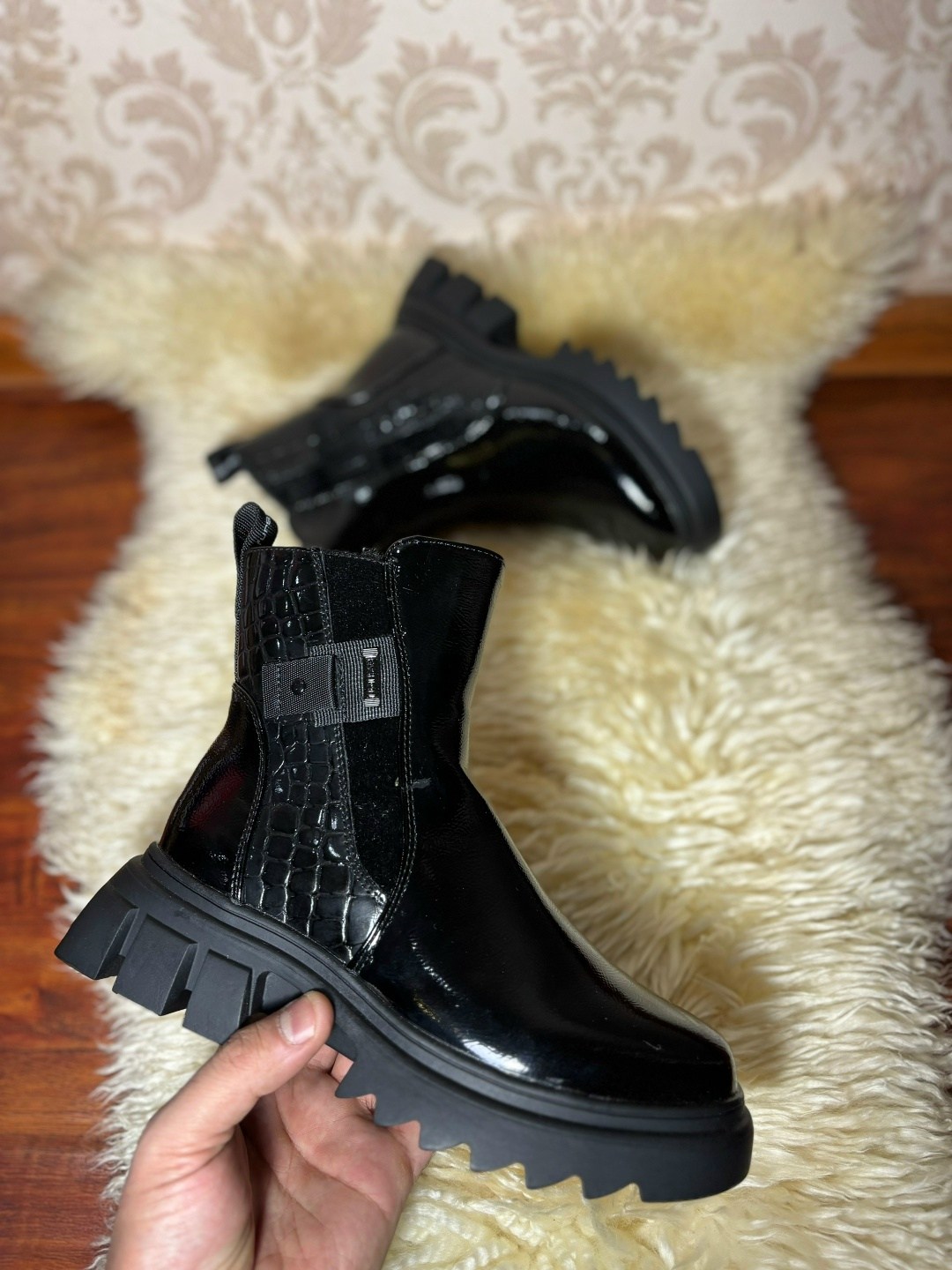 ,ботинки женские,ботинки женские демисезонные лаковые,лакированные ботинки,полусапоги