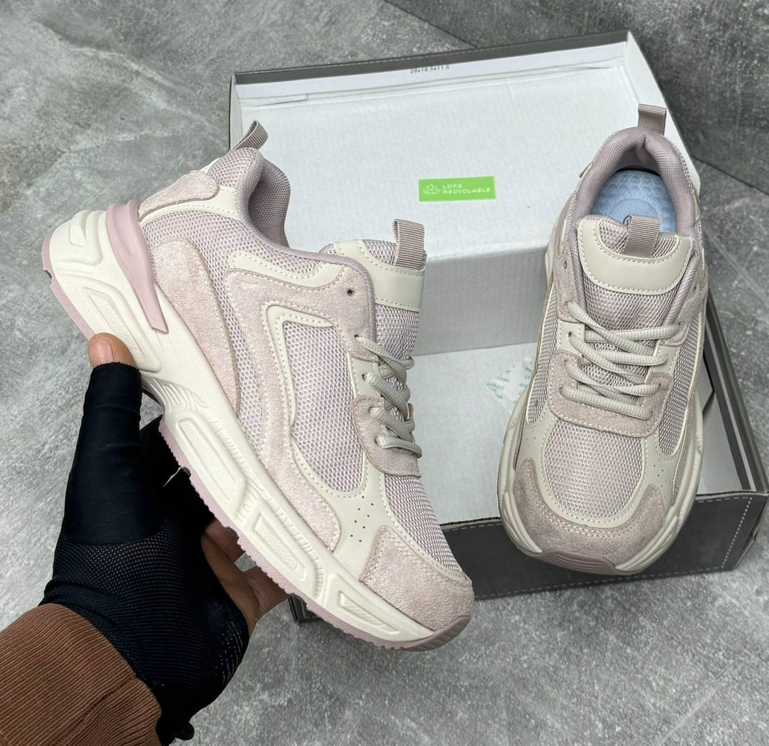 кроссовки женские,пудровые кроссовки,удобные кроссовки,кроссовки модные,массивные кроссовки