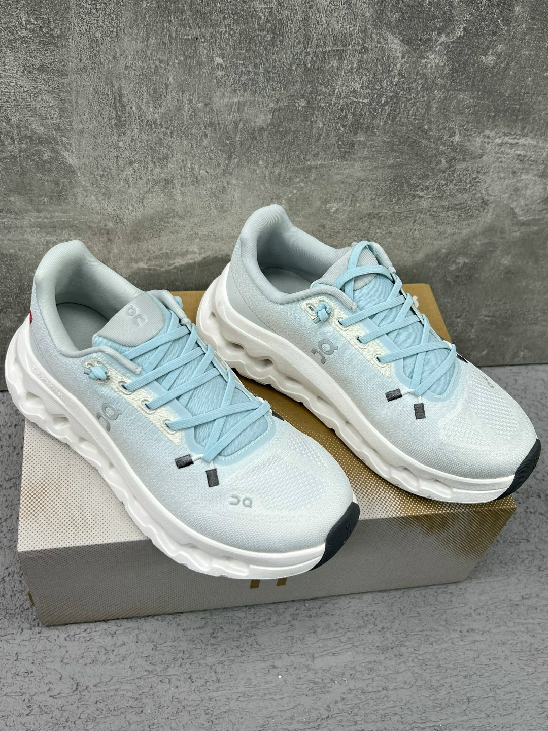 спортивная ,спортивные кроссовки,on-running-cloudtilt-кроссовки,on cloudtilt кроссовки,кроссовки отличный