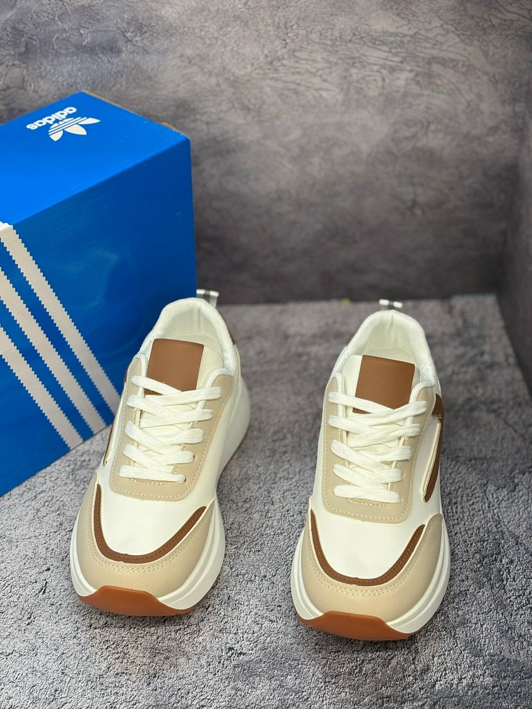 кроссовки женские,кроссовки для женщин,модные кроссовки,удобные кроссовки,повседневные кроссовки