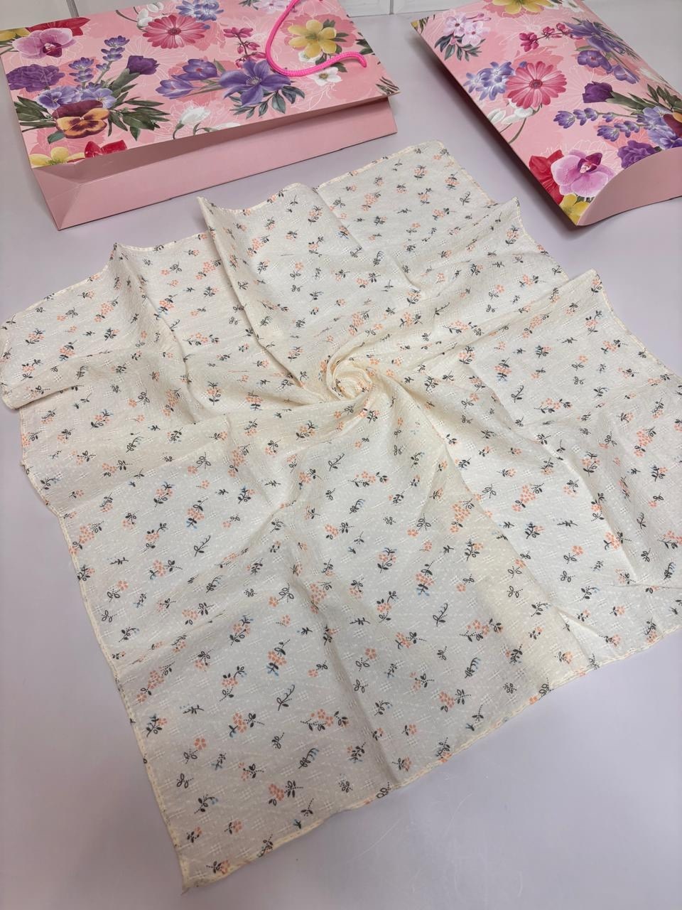 платок женский,шарфы и платки,платки шейный платок,платок женский с рисунком,красивый платок