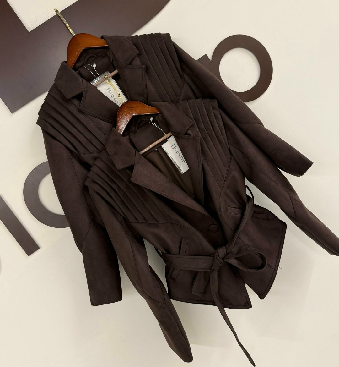 замшевая куртка,пиджак,коричневый костюм,женский пиджак