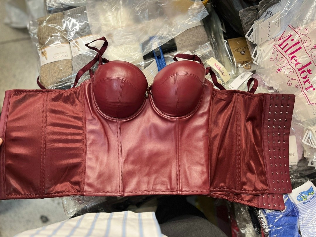 комплект нижнего белье красный,сексуальная нижнее белье,женское нижнее белье сексуальное,кожаное нижнее белье,эротическое нижнее белье