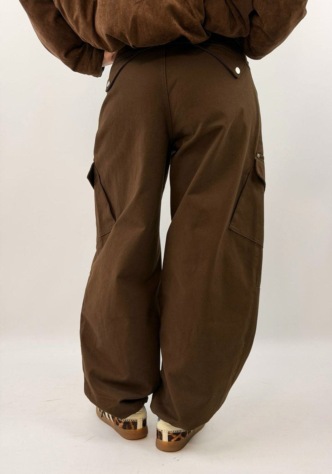 брюки карго,брюки широкие,женские брюки-карго,широкие брюки карго,брюки с карманами