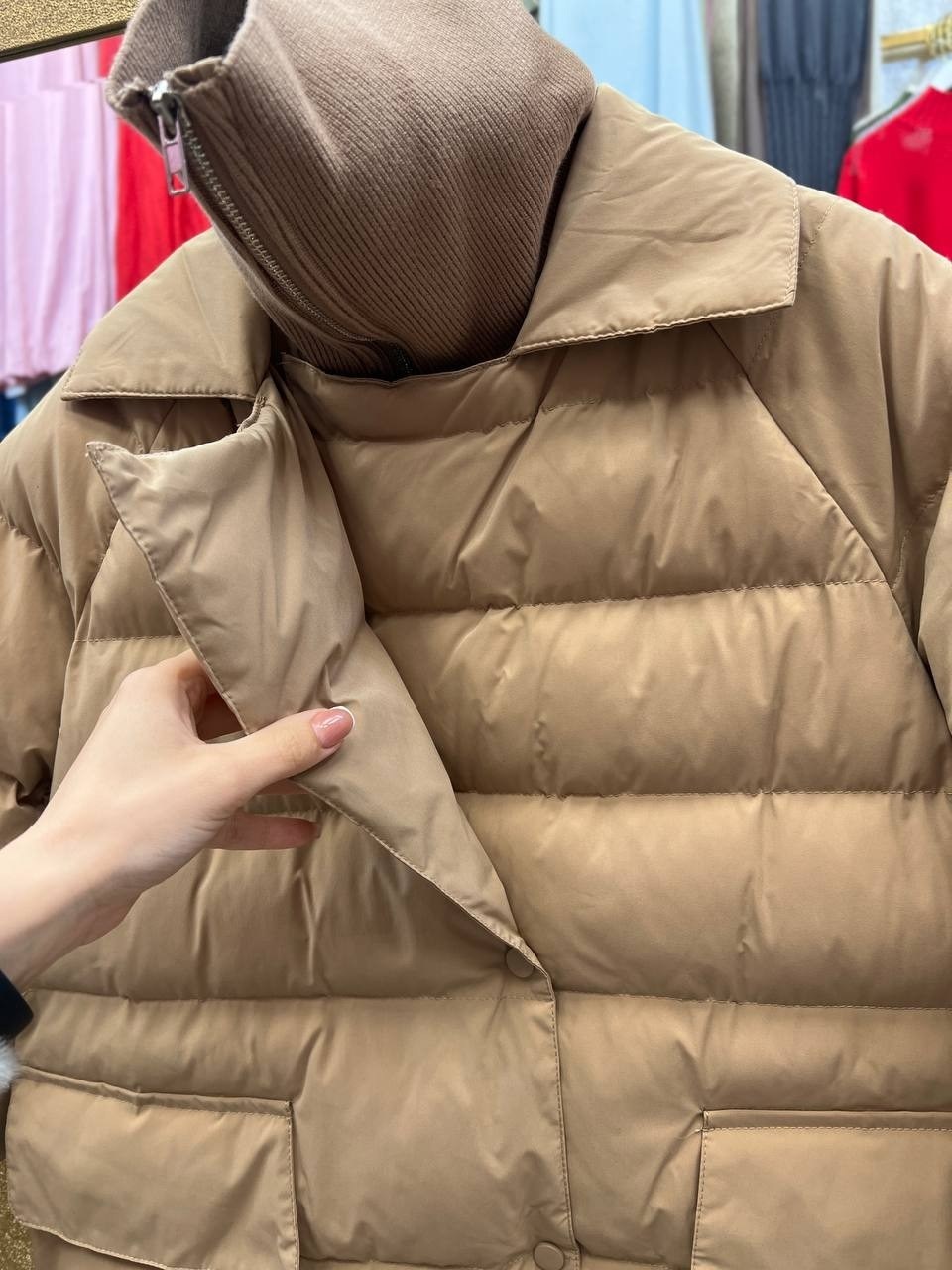бежевый пуховик,удлиненная куртка,пуховик женский,пуховик,куртка оверсайз