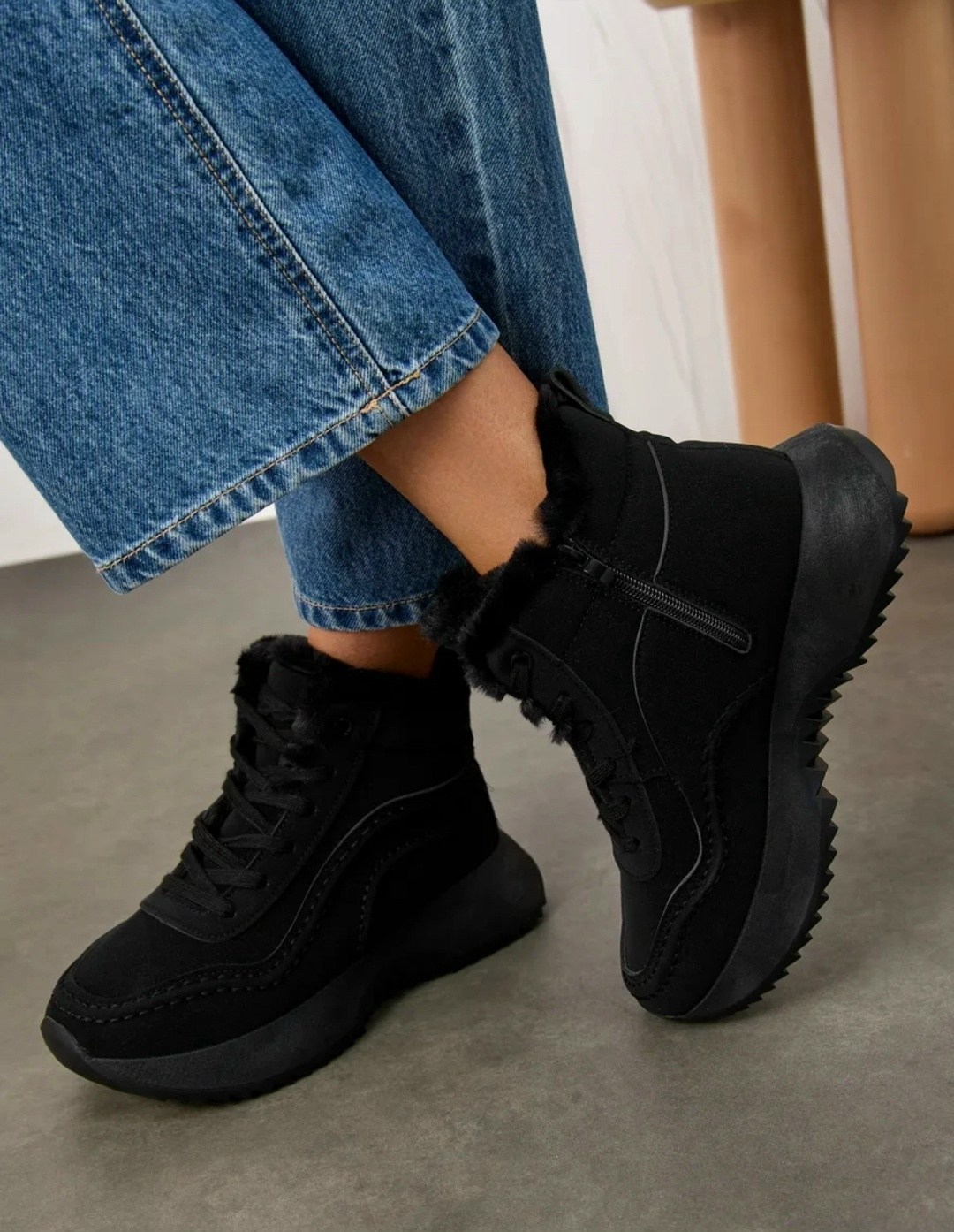 ,кроссовки зимние,женские зимние кроссовки,женская зимняя ,модные кроссовки