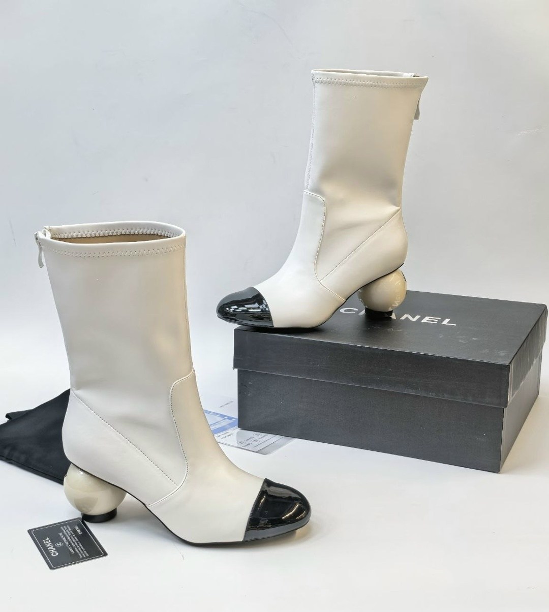 ботильоны chanel,женские кожаные белые ботильоны chanel,сапоги chanel,ботильоны женские chanel,кожаные ботильоны chanel