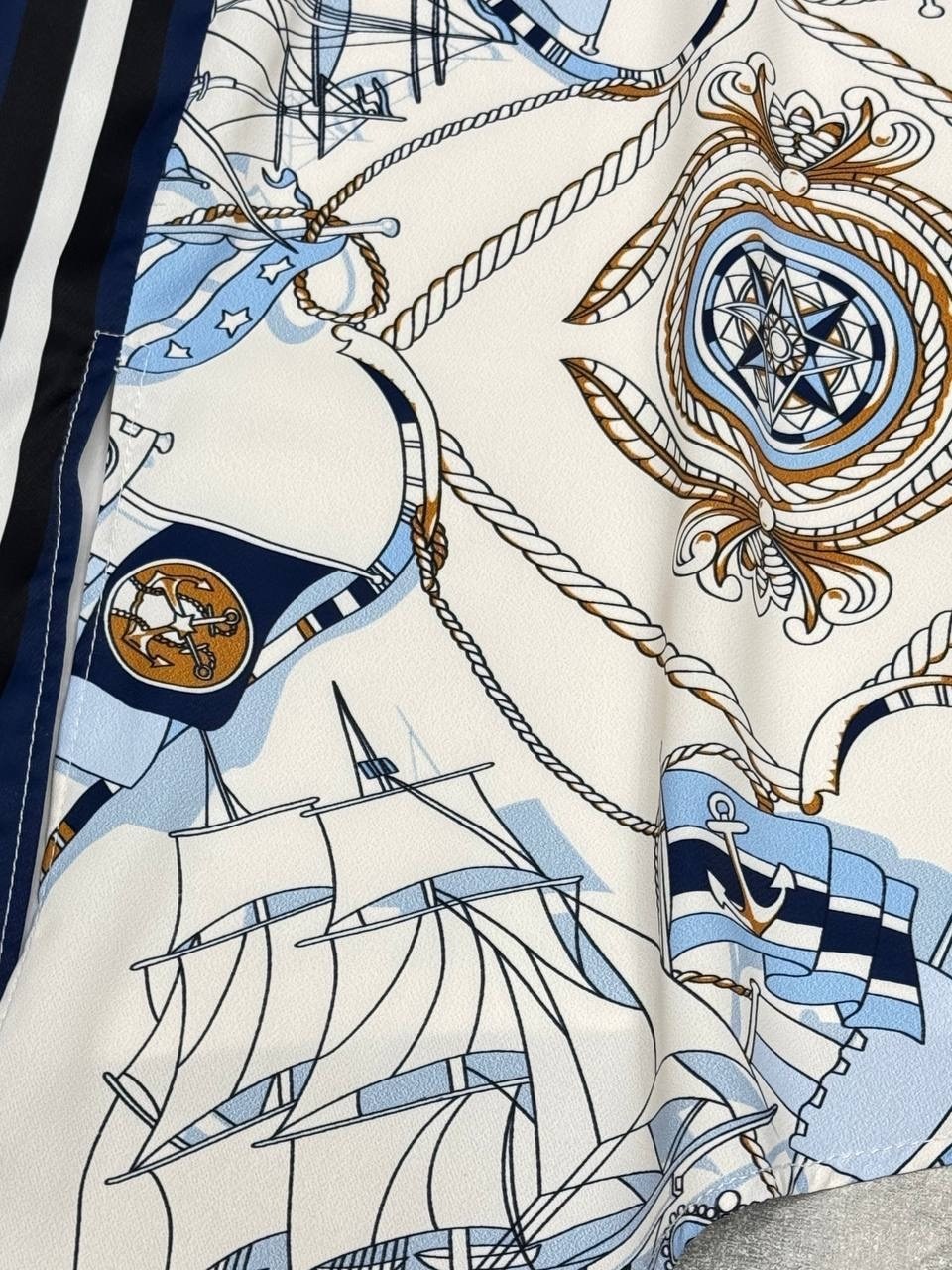 шелковый платок,футболки модные,платок с принтом,платки стильные