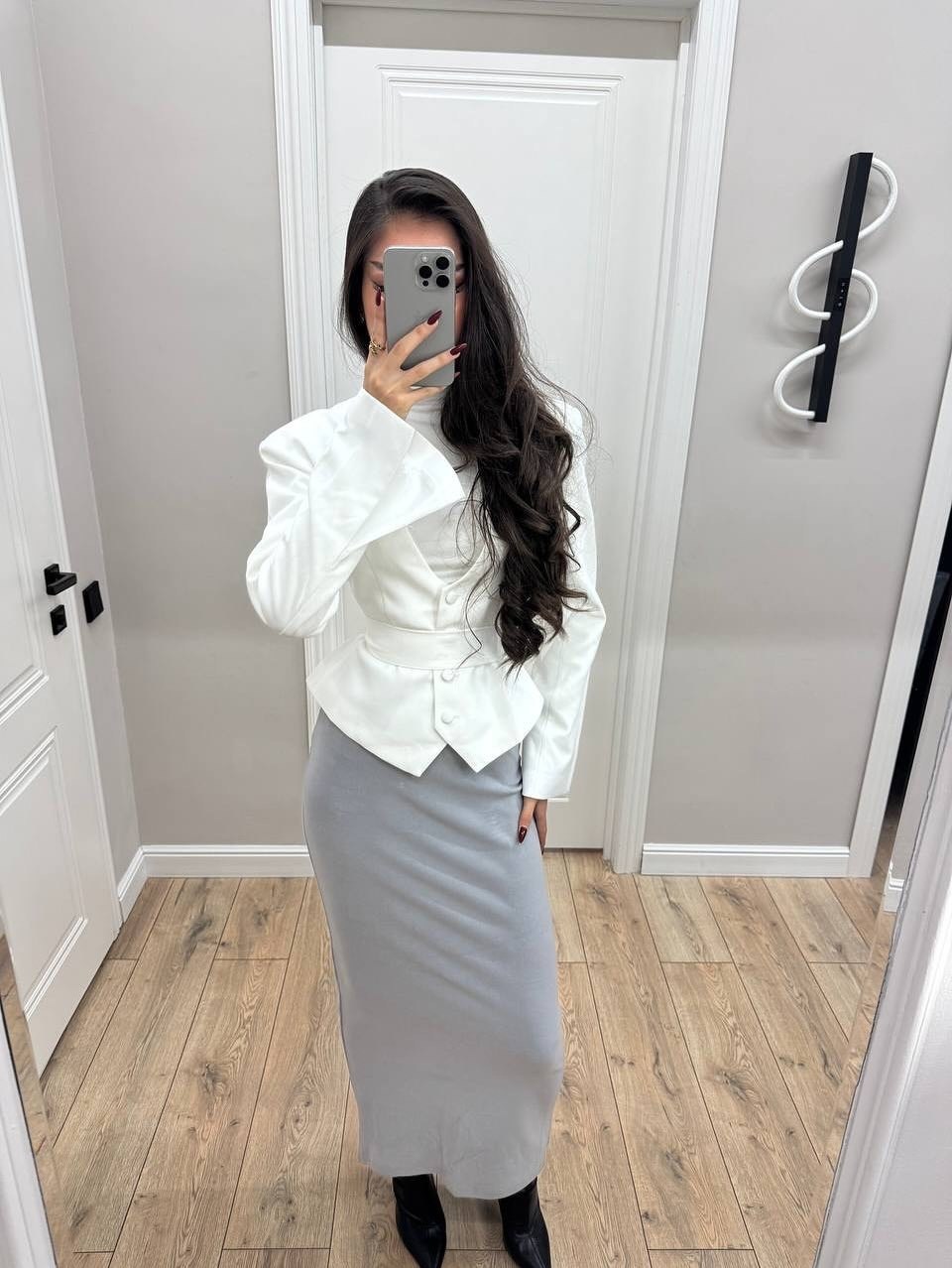 костюм с длинной юбкой,,стильные женские костюмы,женский костюм