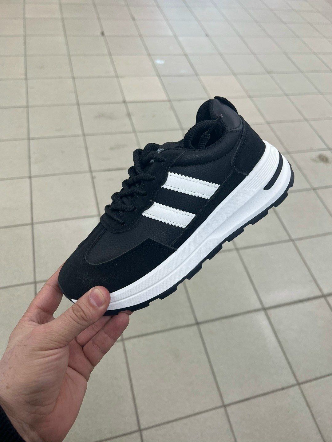 ,женские кроссовки,мужские кроссовки,кроссовки мужские adidas,кроссовки adidas