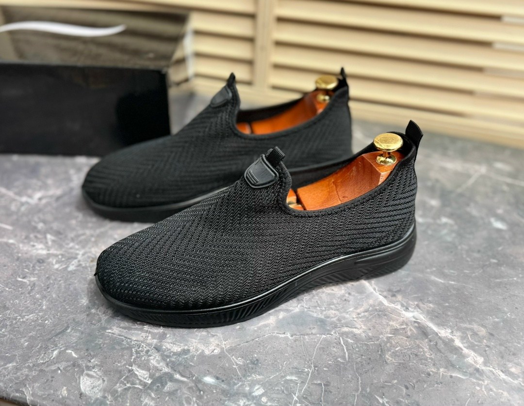 ,мужские кроссовки,спортивная ,кроссовка мужской,мужская спортивная