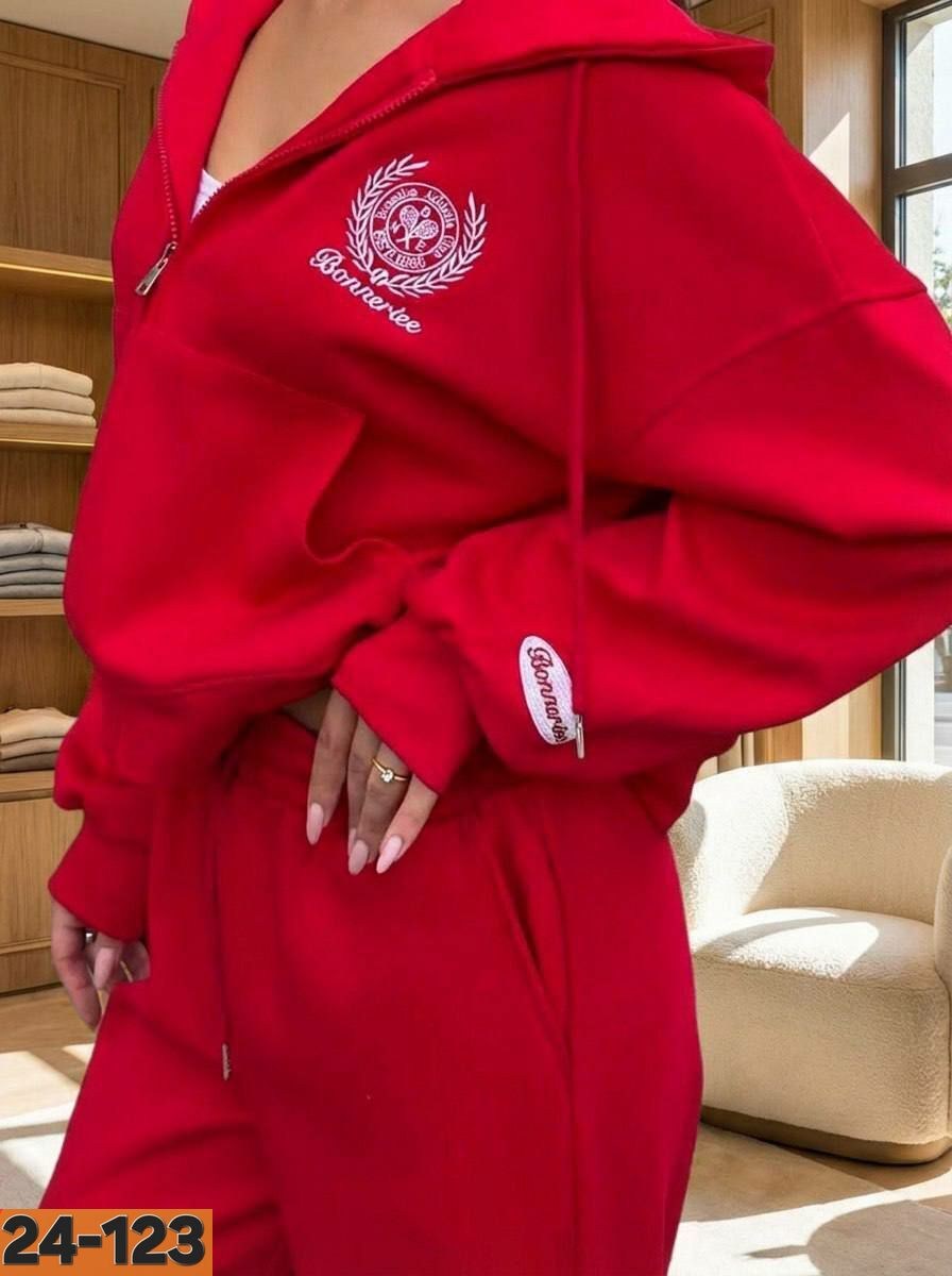 loro piana женский красный костюм,костюм спортивный женский,спортивный костюм,красный женский костюм,спортивный женский костюм красный