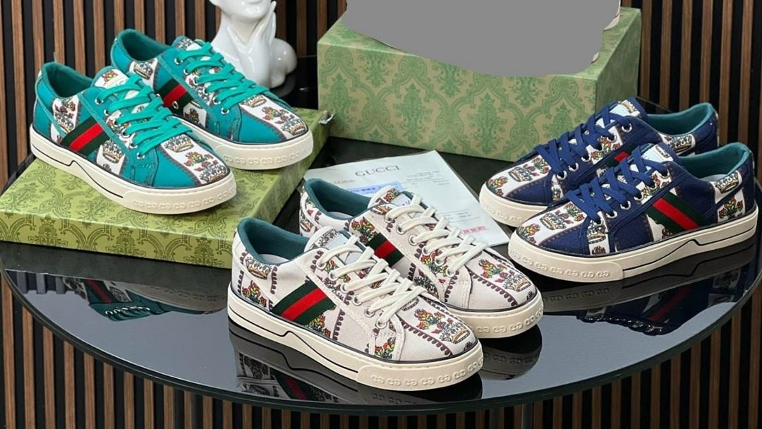 кеды гуччи,кроссовки женские gucci,кроссовки gucci,кеды гуччи микки маус,гуччи  женская кроссовки