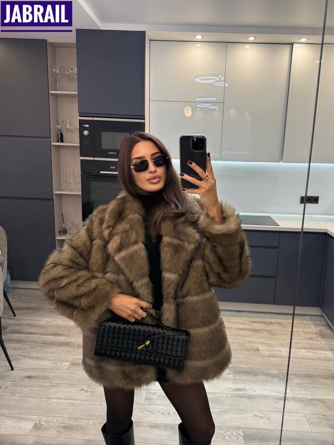 шуба из соболя,соболиная шуба короткая,шуба соболь,короткая шуба из соболя,шуба из меха соболя