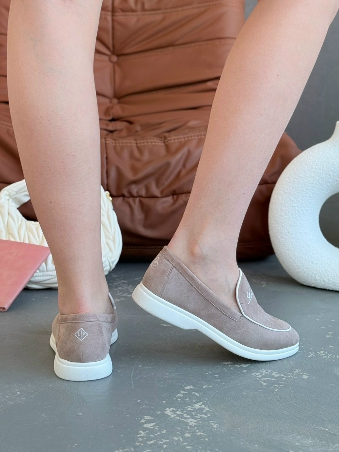 loro piana лоферы женские,лоферы женские замшевые лоро пиано 69667 grey,лоферы из натуральной замши loro piana premium shoes,loro piana женские замшевые лоферы,лоферы женские замшевые