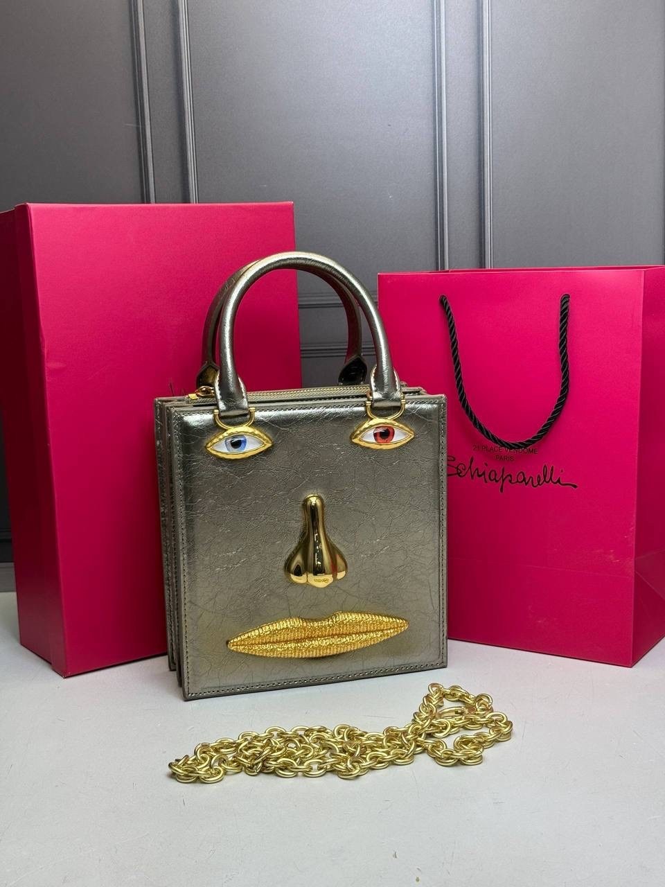 сумка-тоут schiaparelli,сумка schiaparelli,брендовая женская сумка,женская сумка schiaparelli,бархатная сумка для глаз schiaparelli premium sense demon