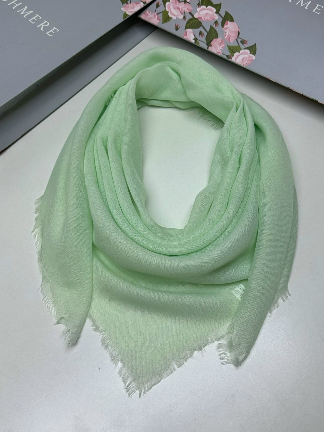 красные платки,платки шарф,красный однотонный платок,шарфы для женщин,кашемировый платок