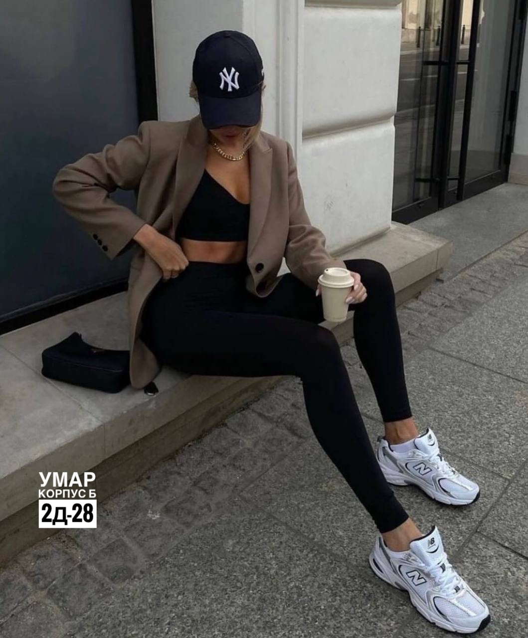 зимняя фотосессия,девушка,леггинсы утепленные черные с мехом зимние,winter hiking outfit women cold weather,snow outfits for women