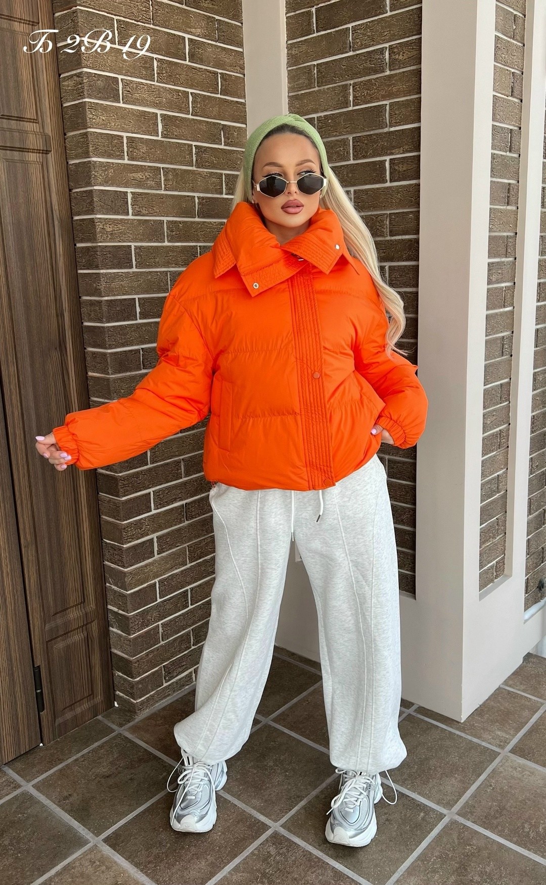 курточка оранжевая,оранжевая куртка,куртка женская оранжевая,куртка,яркая куртка