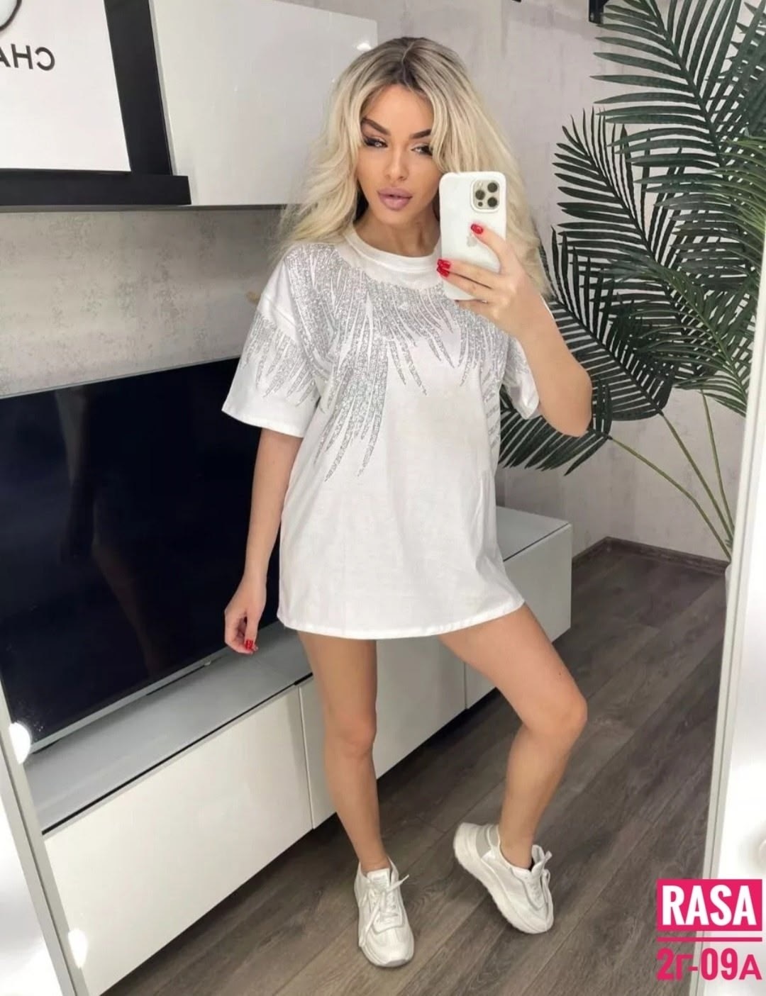 футболка оверсайз со стразам,футболки женская оверсайз,футболка женская оверсайз со стразами,футболка оверсайз со стразами fashion lux,футболка со стразами женская