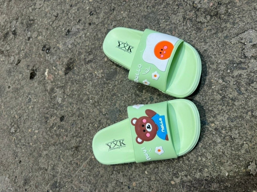 ,женские шлепанцы,шлепанцы детские,самые модные шлепки 24г,сланцы детские