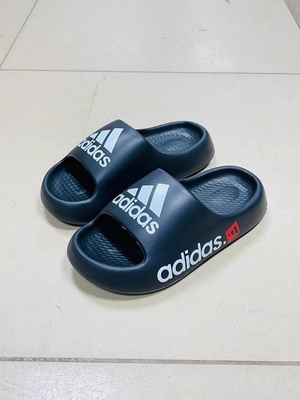 сланцы adidas,шлепанцы adidas,,шлепки adidas,адидас сланцы