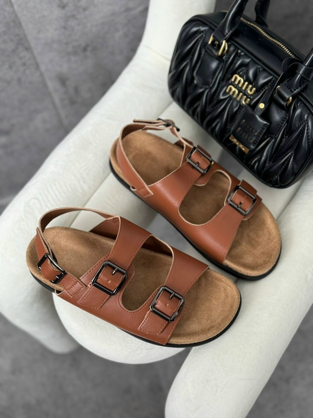 сандалии,сандалии с ремешками,кожаные сандалии,модные сандалии,женские сандалии