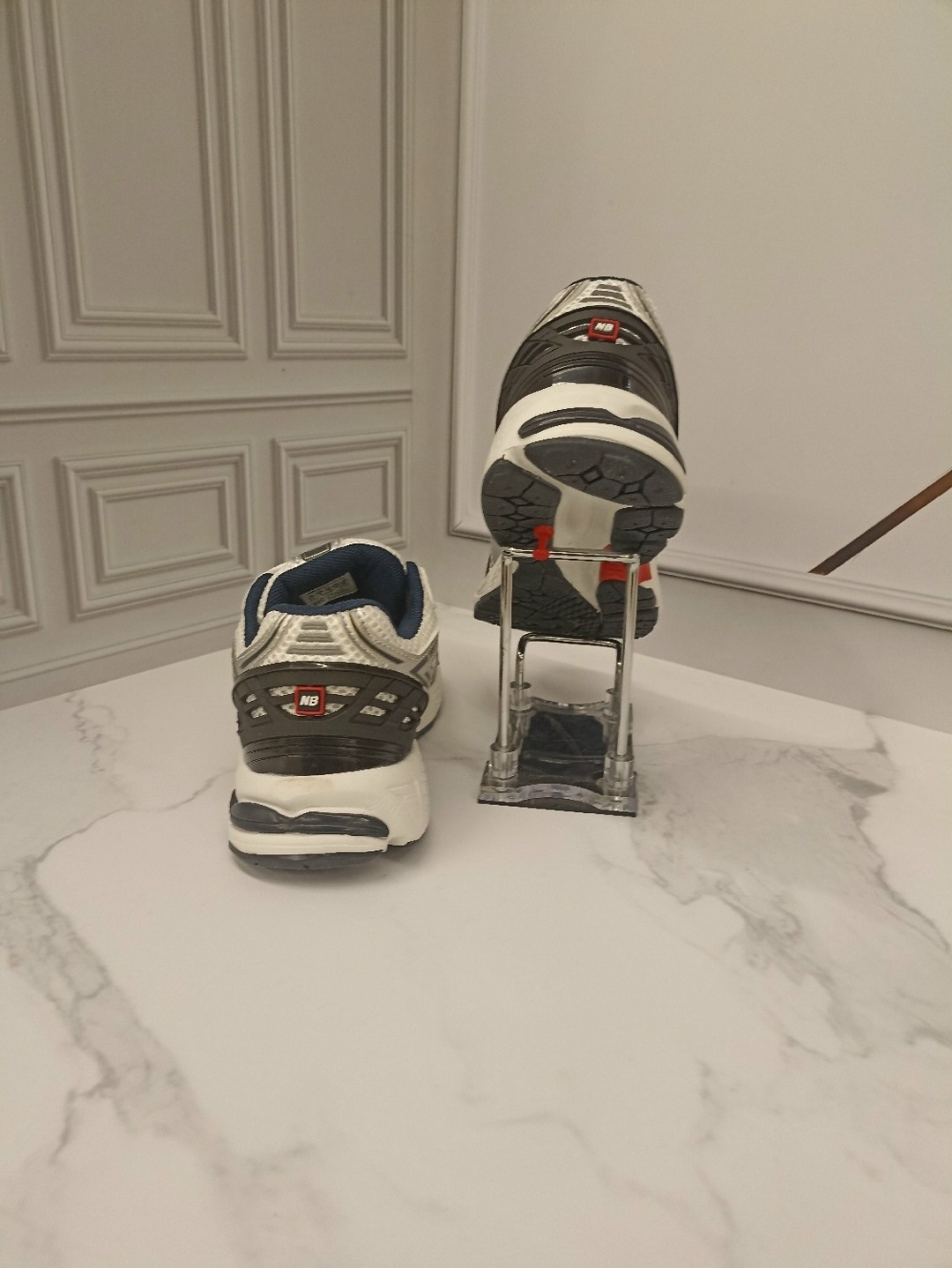 новая коллекция баленсиага 2026 кроссовки,мужская  balenciaga lifestyle черное и белое,кроссовки баленсиага runner,кроссовки спортивные мужские баленсиага runner black white,кроссовки runner bale