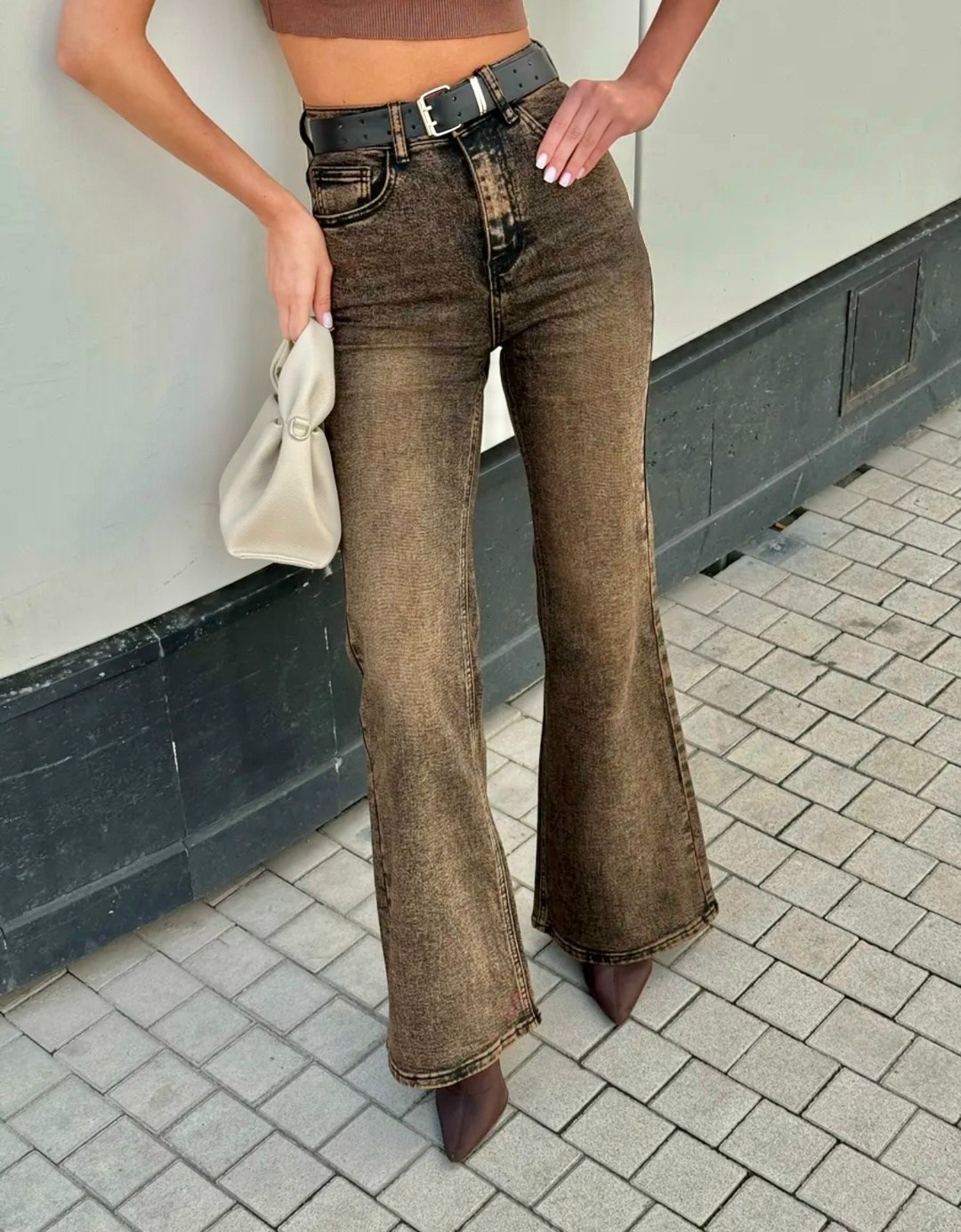 джинсы клеш женские,джинсы клеш,модные джинсы,джинсы-клеш с высокой талией,коричневые джинсы клеш