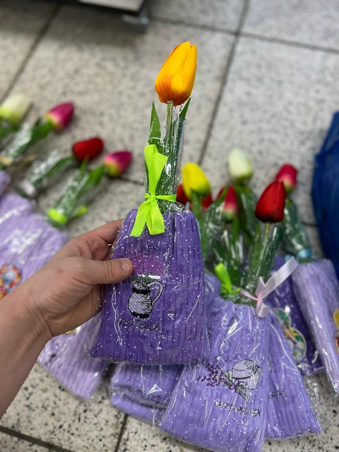 букет тюльпан,тюльпаны упаковка,упаковка букета,подарки на 8 марта,тюльпан поделка