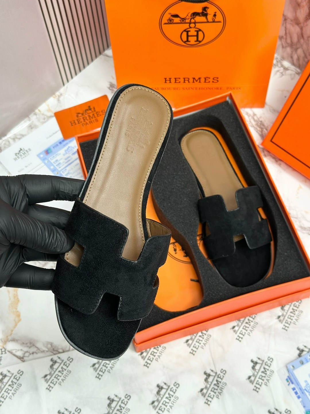 шлепанцы hermes,шлепки hermes женские,шлепки hermes 2026,тапки женские hermes,тапочки hermes