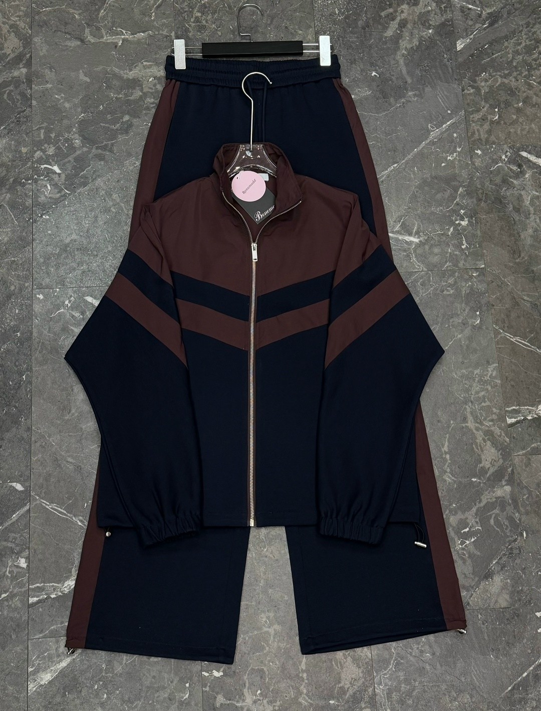 стильные костюмы,спортивный костюм,спортивный костюм из плащевки на молнии женский oversize rlintop,спортивный костюм женский,костюмы женские