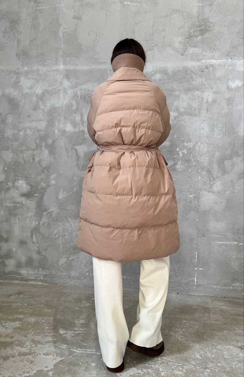 бежевый пуховик,удлиненная куртка,пуховик женский,пуховик,куртка оверсайз