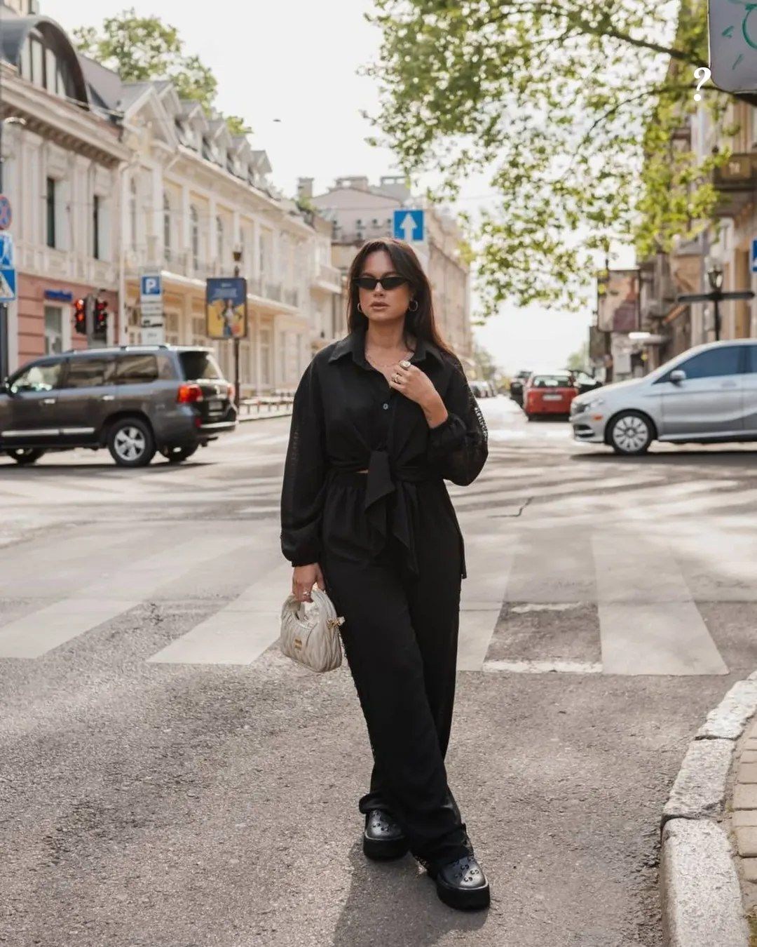 женский костюм с брюками палаццо,белый брючный костюм,брючный костюм женский,костюм женский,костюм брючный летний