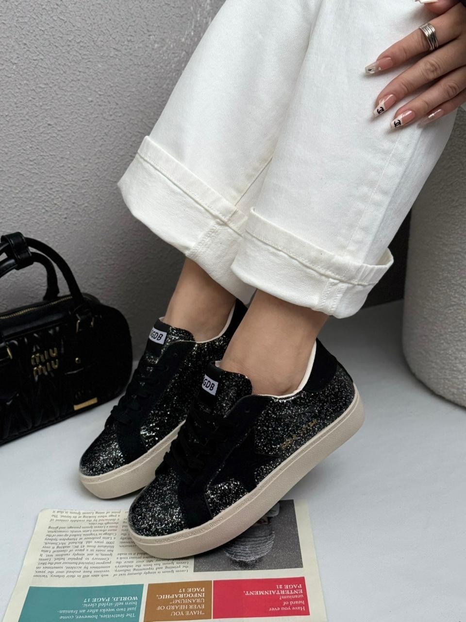 ,кроссовки golden goose с пайетками на платформе,кеды golden goose женские,кроссовки golden goose с пайетками,голден гус кеды