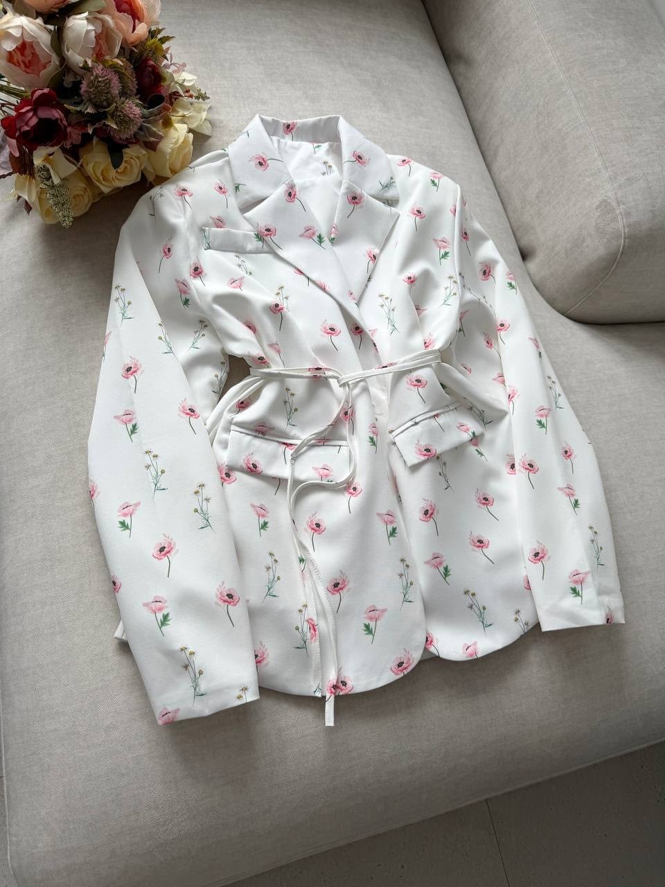элегантный пиджак с цветочным принтом,модный женский пиджак с цветочным принтом,элегантный длинный женский жакет с цветочным принтом,пиджак с цветочным принтом,пиджак оверсайз с цветочным принтом lero
