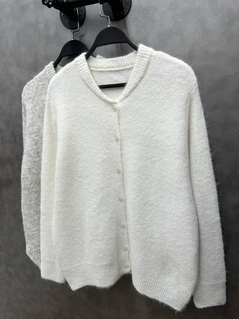 кардиган укороченный на пуговицах трикотажный джемпер much love,кардиган,вязаные кардиганы,кардиган укороченный на пуговицах трикотажный джемпер much love цвет молочный бежевый,кардиган на пуговицах с