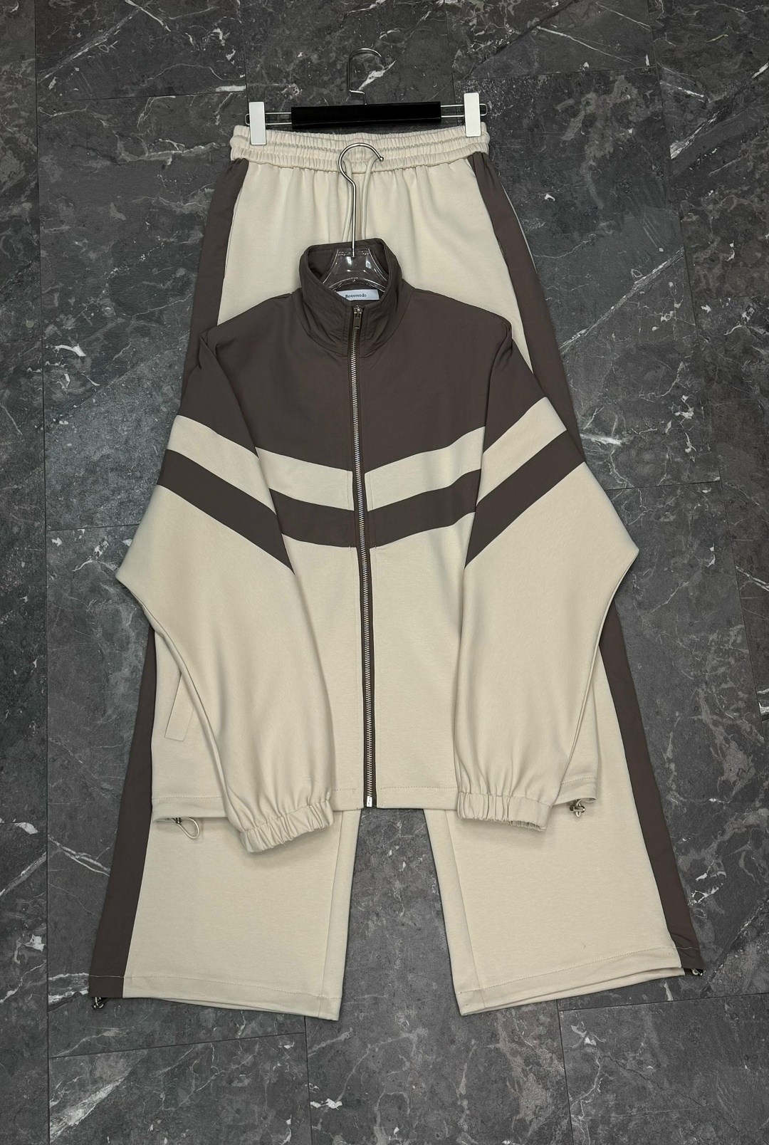 стильные костюмы,спортивный костюм,спортивный костюм из плащевки на молнии женский oversize rlintop,спортивный костюм женский,костюмы женские