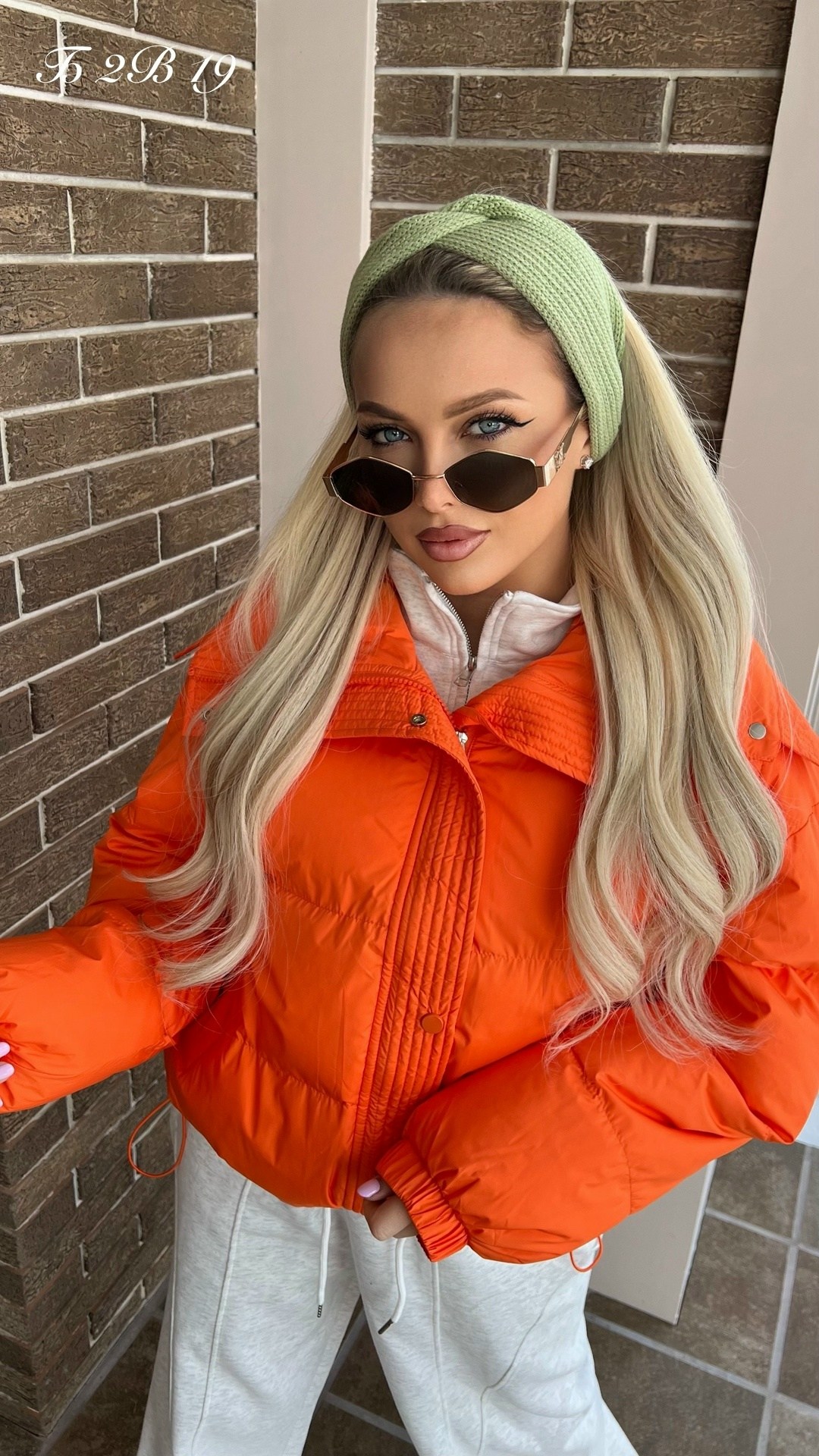 оранжевая куртка,куртка,куртка женская оранжевая,женская куртка,женская демисезонная куртка