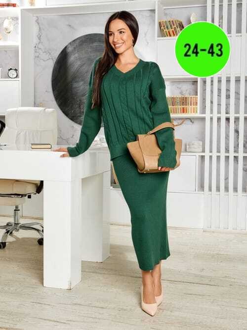 зеленый костюм с юбкой,вязаный костюм с юбкой,трикотажный костюм,зеленый трикотажный костюм,костюм с юбкой