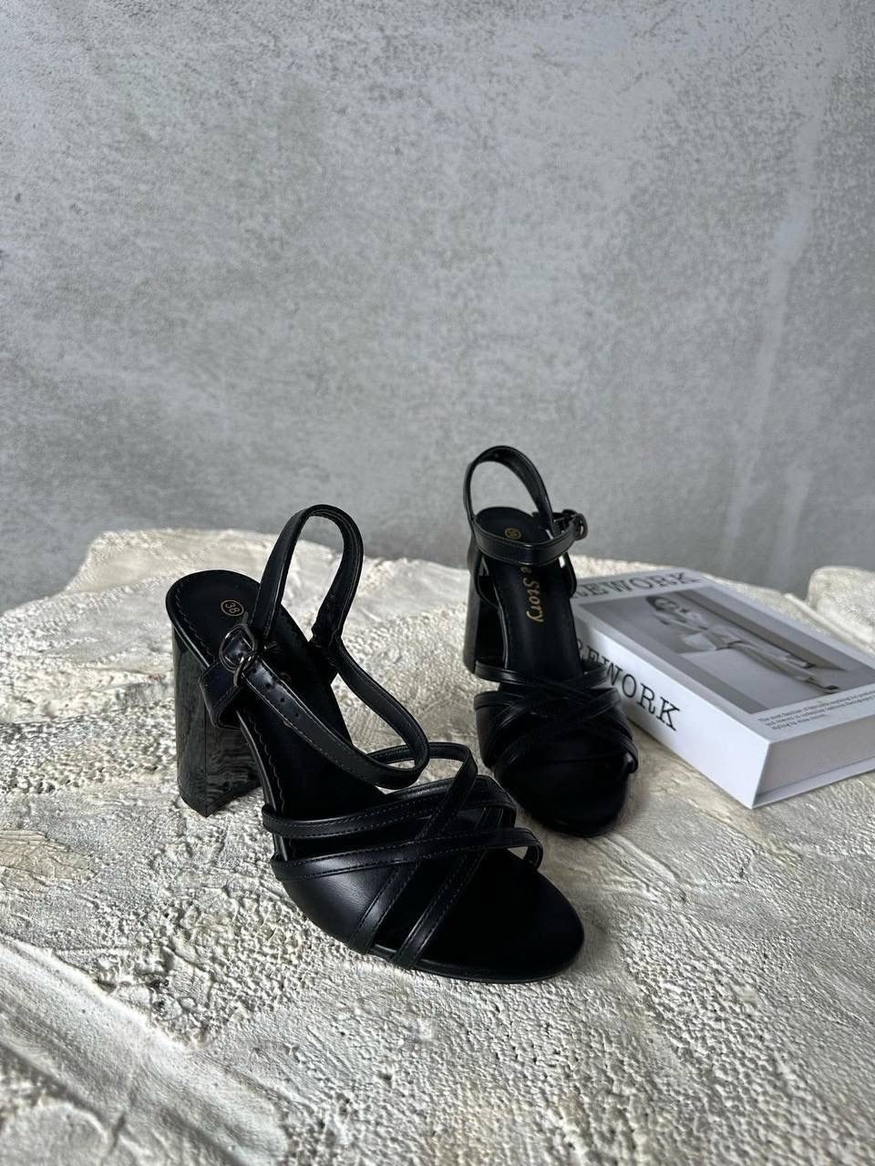 стильные босоножки,каблуки босоножки,босоножки женские,босоножки вагабонд,черные босоножки