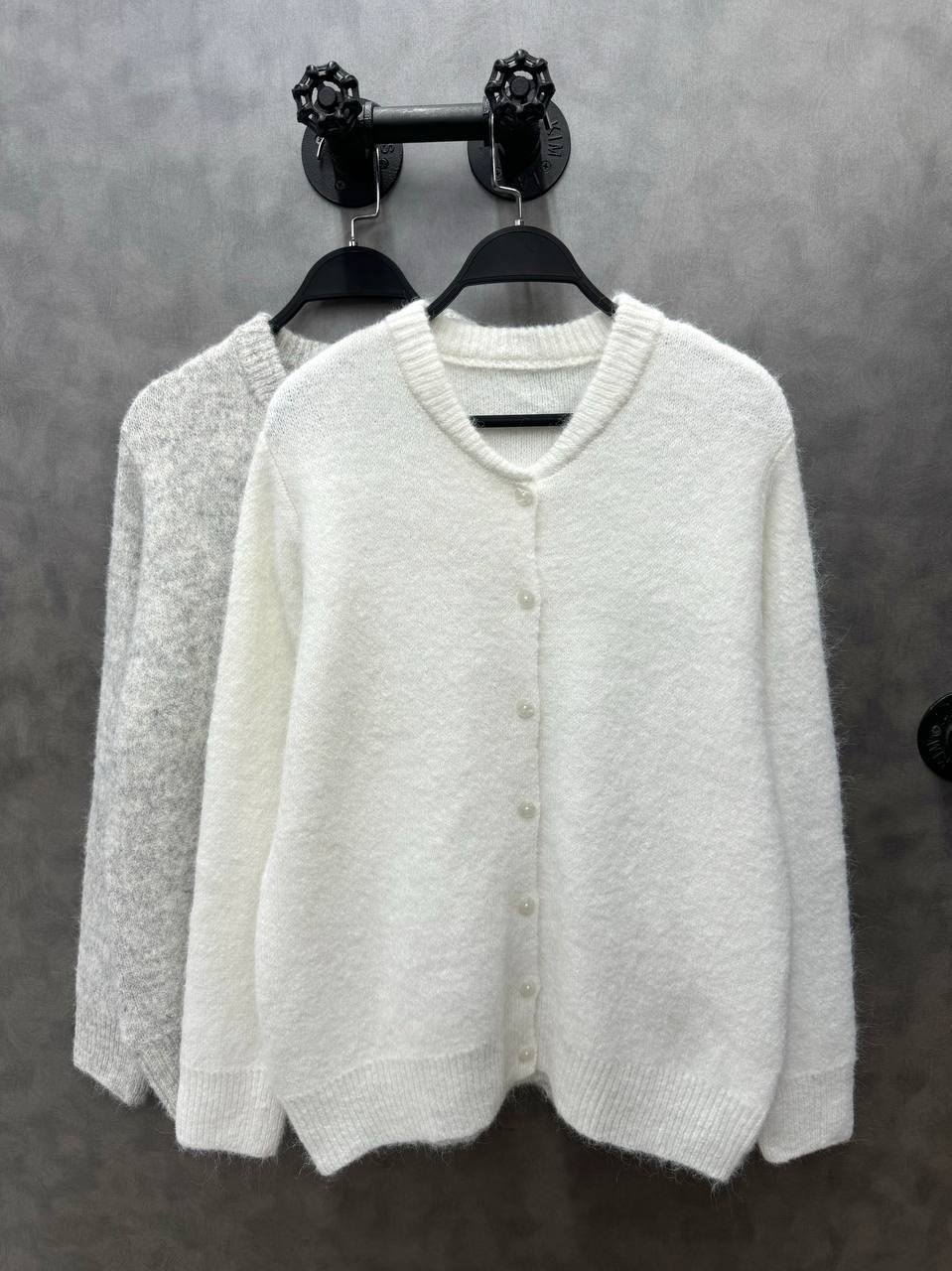 кардиган укороченный на пуговицах трикотажный джемпер much love,кардиган,вязаные кардиганы,кардиган укороченный на пуговицах трикотажный джемпер much love цвет молочный бежевый,кардиган на пуговицах с