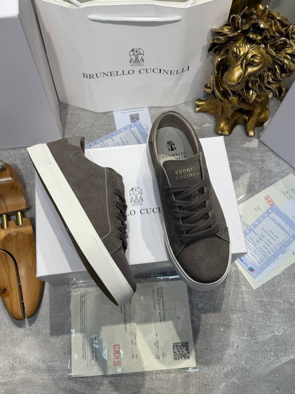 замшевые кеды brunello cucinelli,кеды brunello cucinelli,кеды мужские brunello cucinelli,замшевые кроссовки brunello cucinelli,мужские кеды brunello cucinelli серые замшевые с белой подошвой