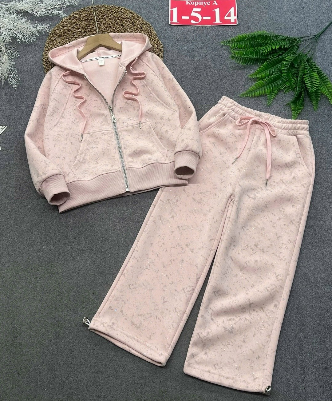 костюм с брюками для девочки кдвеллюр (лиловый),велюровый костюм для девочки,костюм с брюками для девочки кд велюр лиловый,костюм с брюками для девочки кдвелюр цвет лиловый,костюм велюровый