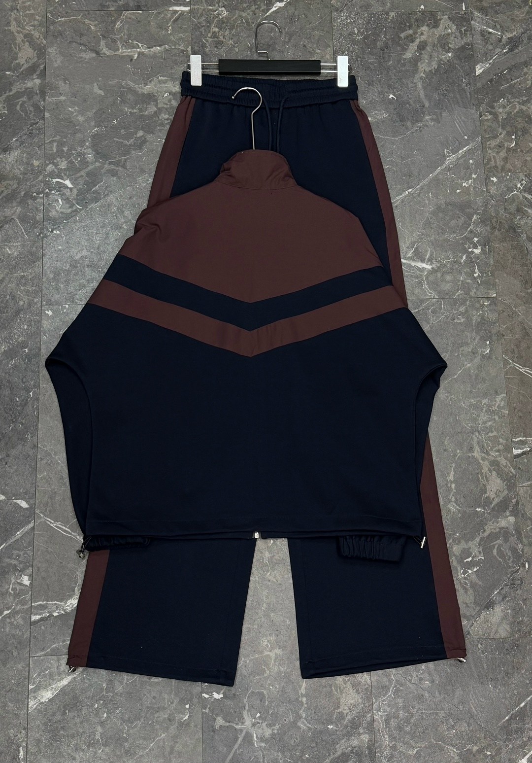 стильные костюмы,спортивный костюм,спортивный костюм из плащевки на молнии женский oversize rlintop,спортивный костюм женский,костюмы женские