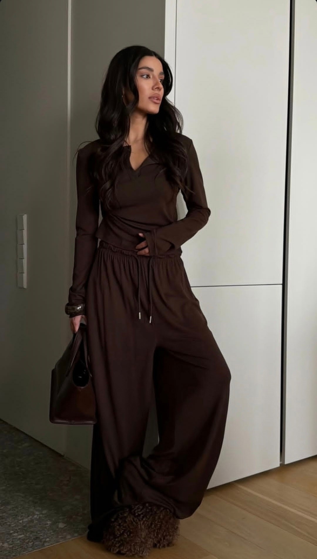 лонгслив,лонгслив облегающий летний с открытыми плечами corner17 цвет черный,лонгслив облегающий летний с открытыми плечами corner17,трикотажные брюки,лонгслив облегающий летний с открытыми плечами co