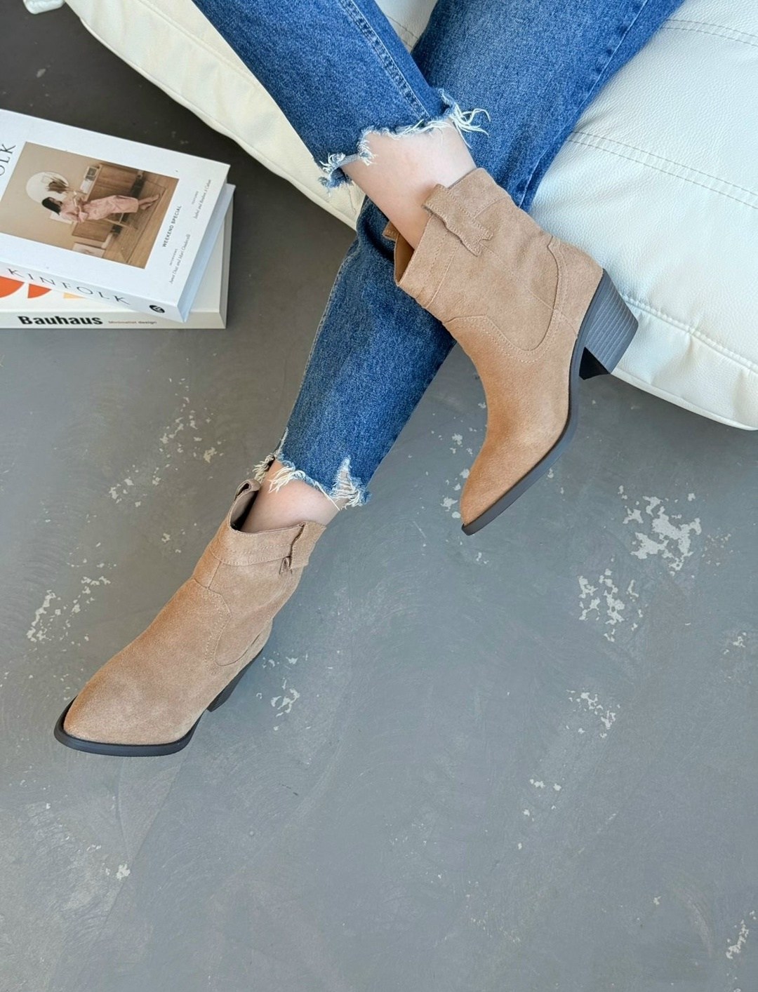 ,замшевые ботинки,зимние классические женские ботинки челси из коровьей замши с острым носком на танкетке,замшевые ботильоны,полусапоги