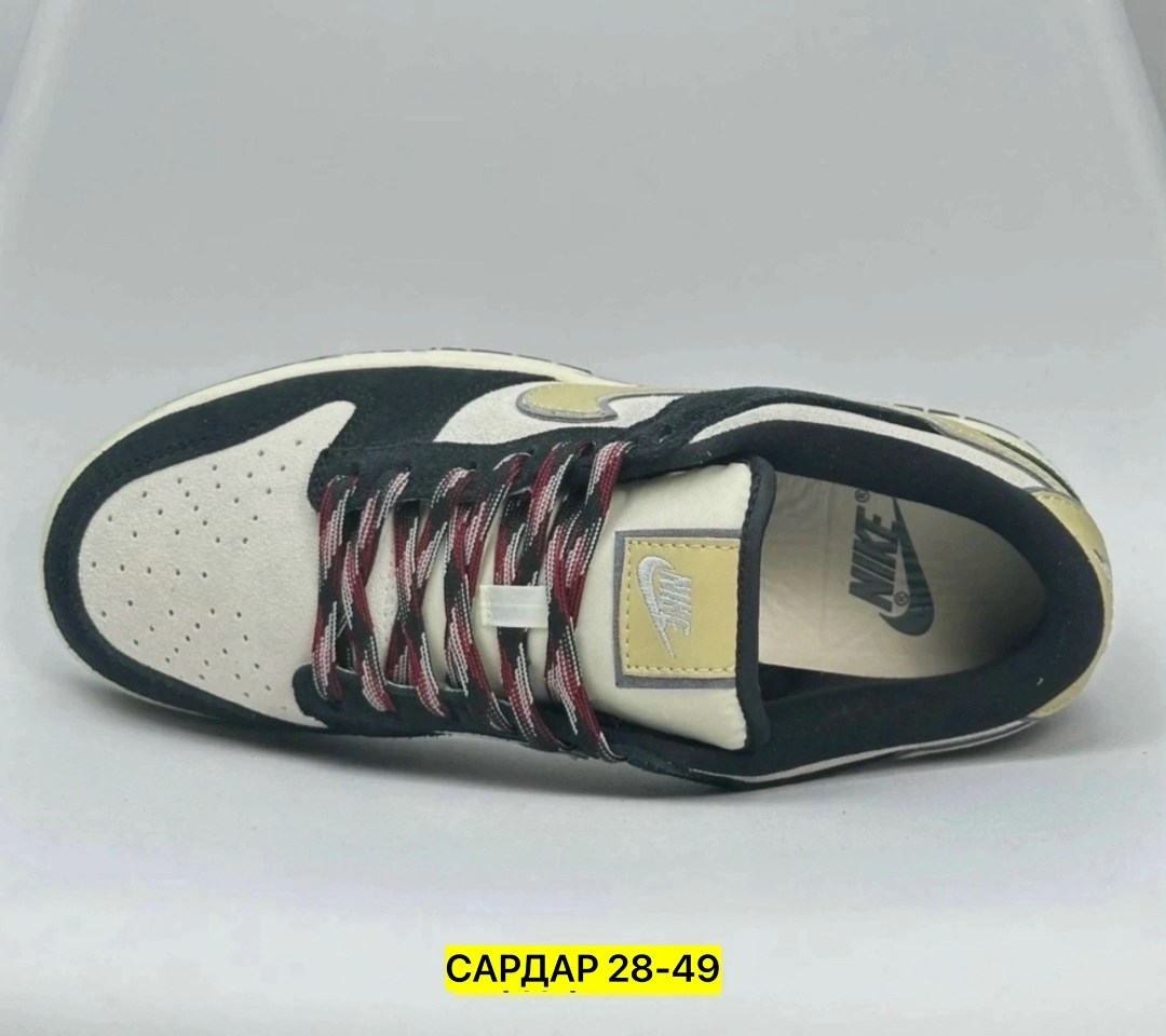 фирменные кроссовки,кроссовки женскиe,спортивная ,кроссовки,кроссовки nike sb dunk low