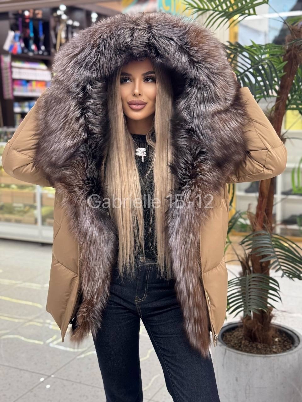 пуховик с натуральным мехом,пуховик с мехом,пуховик женский с натуральным мехом,пуховик,пуховик женский зимний с натуральным мехом
